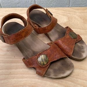 TAOS Womens Leather Wedge Sandals size 39